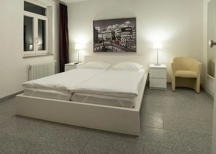 Hotel Krone Zentrum 3*